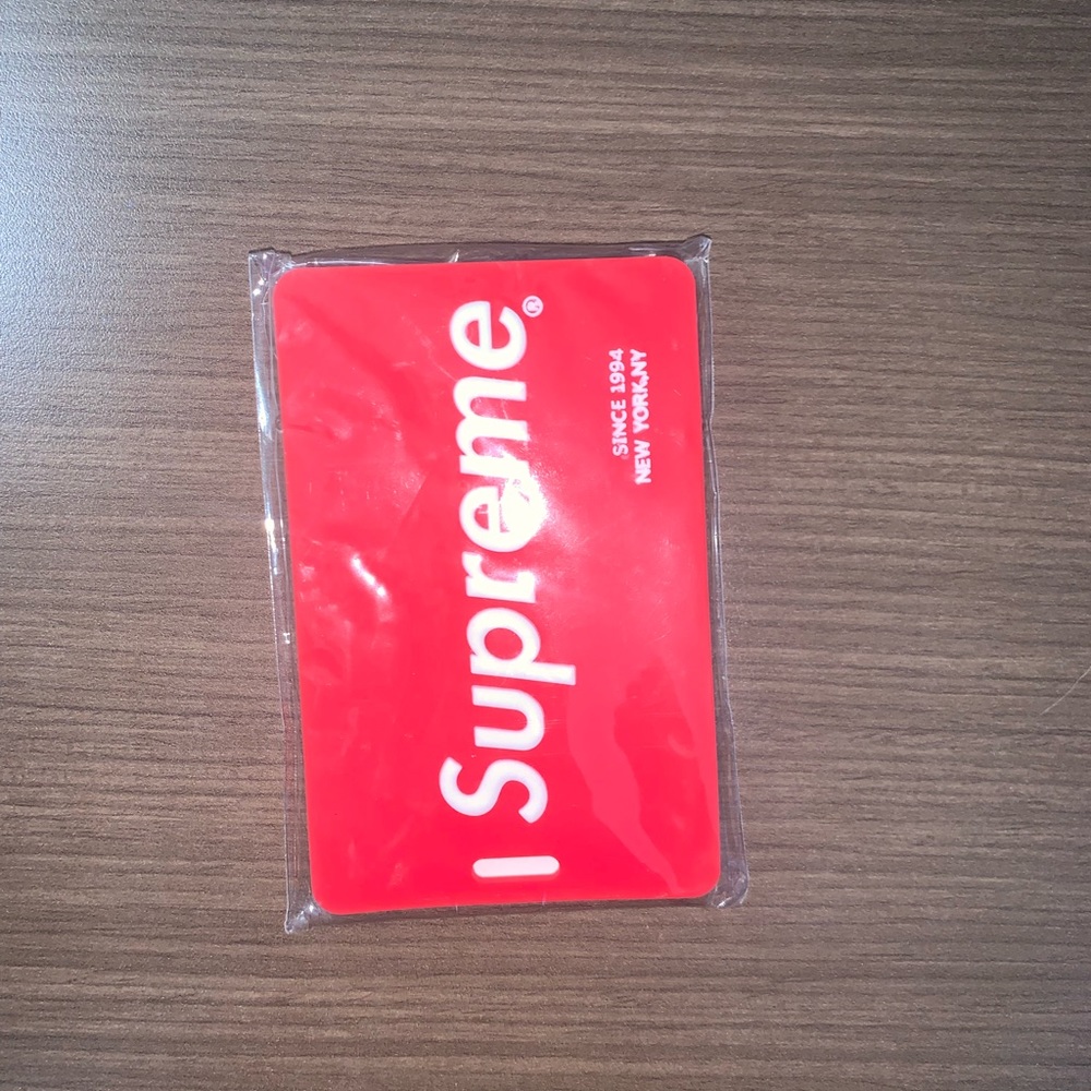SUPREME LUGGAGE CARD IDENTIFICATION